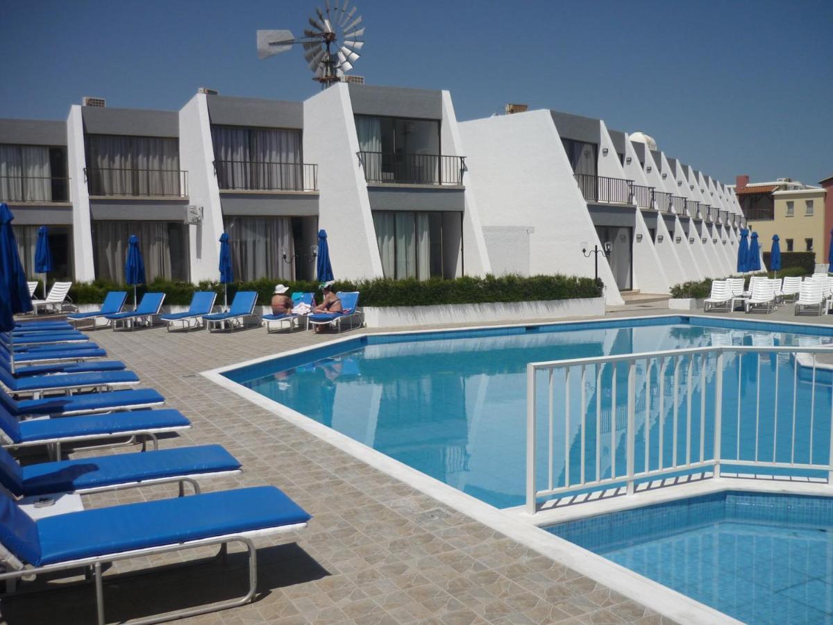 פרוטאראס Penelope Beach Hotel Apts מראה חיצוני תמונה