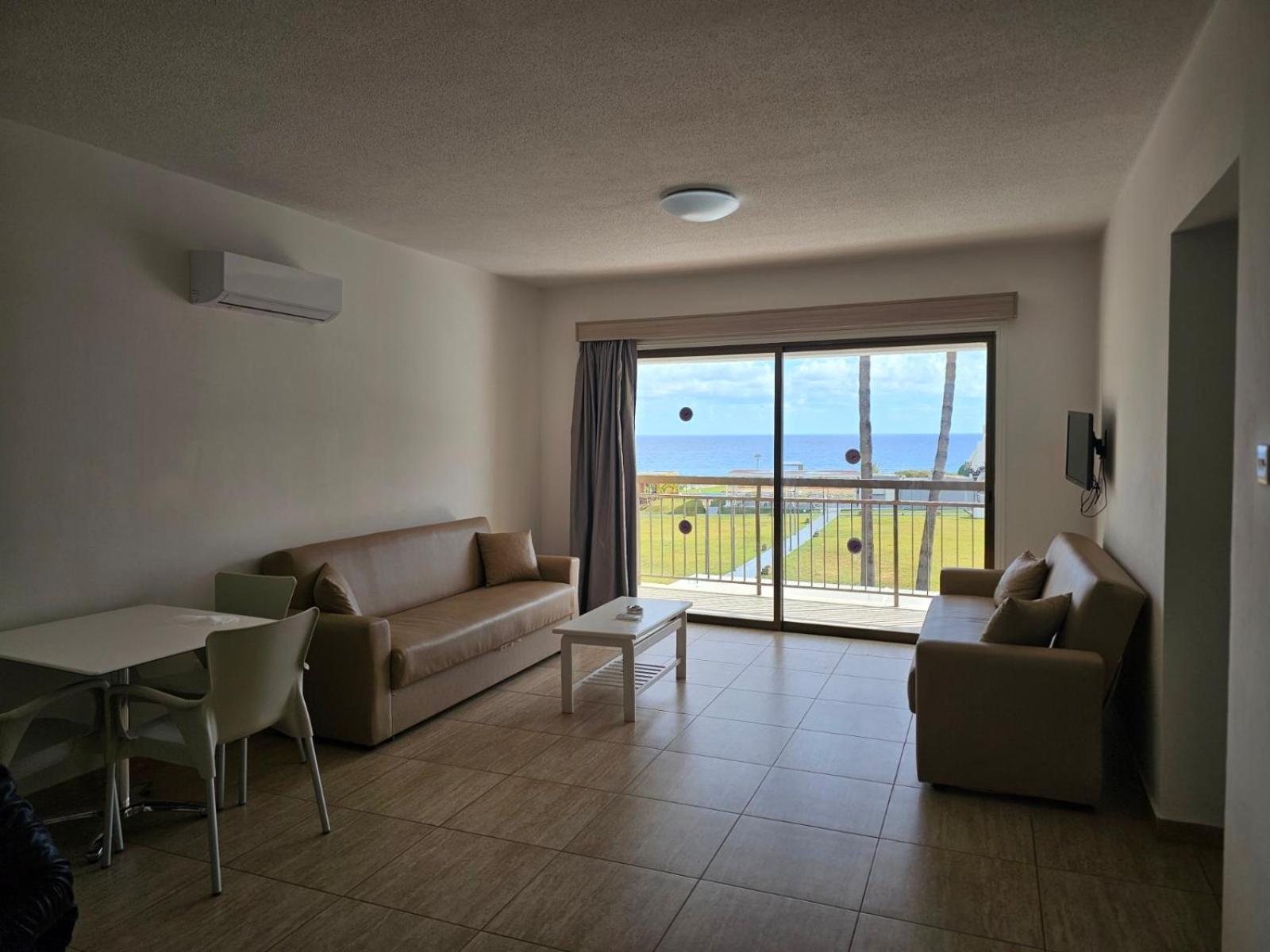 פרוטאראס Penelope Beach Hotel Apts מראה חיצוני תמונה